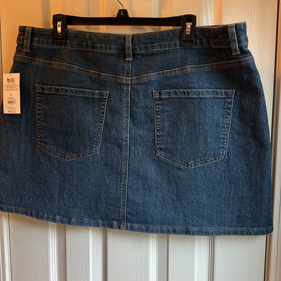 NWT NOBO STAR STUDDED MINI DENIM SKIRT SZ 21 - Picture 4 of 7